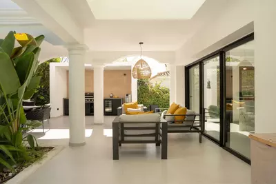 Detached Villa in El Paraiso