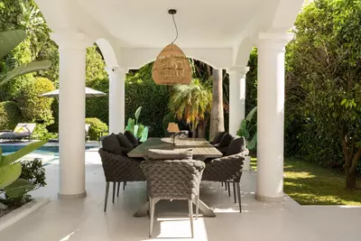 Detached Villa in El Paraiso