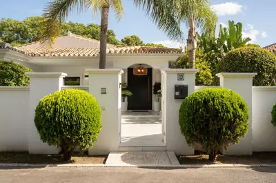 Detached Villa in El Paraiso