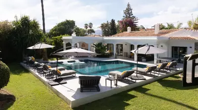 Detached Villa in El Paraiso