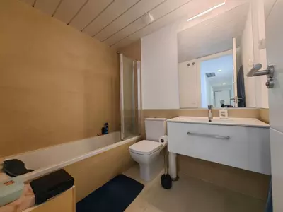 Middle Floor Apartment in Estepona