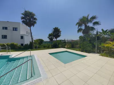 Middle Floor Apartment in Estepona