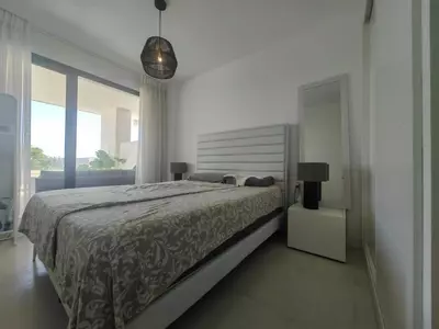 Middle Floor Apartment in Estepona