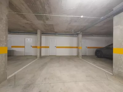 Middle Floor Apartment in Estepona