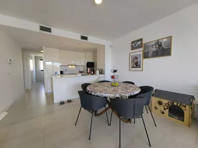 Middle Floor Apartment in Estepona