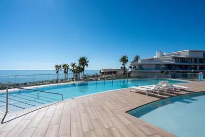 Middle Floor Apartment in Estepona