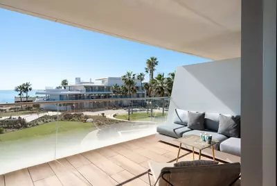 Middle Floor Apartment in Estepona