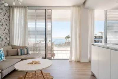 Middle Floor Apartment in Estepona