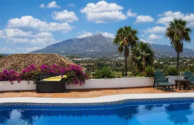 Detached Villa in Nueva Andalucía
