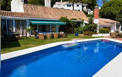 Detached Villa in Nueva Andalucía