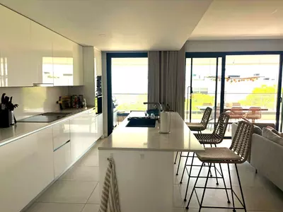 Middle Floor Apartment in Estepona