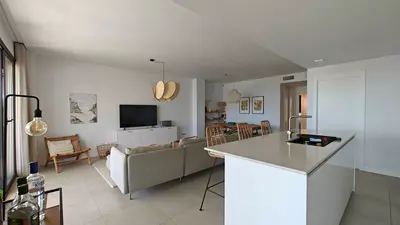 Middle Floor Apartment in Estepona