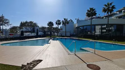 Middle Floor Apartment in Estepona
