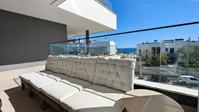 Middle Floor Apartment in Estepona