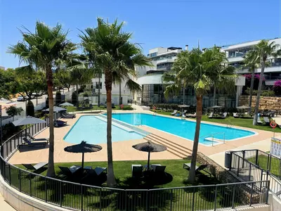Middle Floor Apartment in Estepona