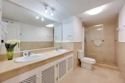 Middle Floor Apartment in Elviria