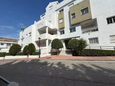 Middle Floor Apartment in Nueva Andalucía
