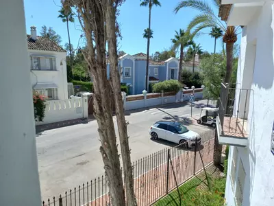 Middle Floor Apartment in Guadalmina Baja