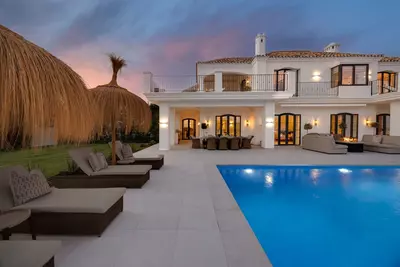 Detached Villa in Nueva Andalucía