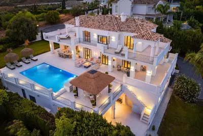 Detached Villa in Nueva Andalucía
