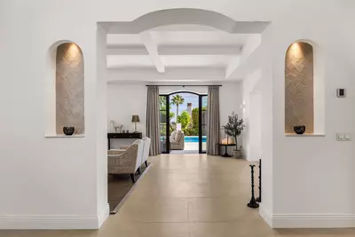Detached Villa in Nueva Andalucía