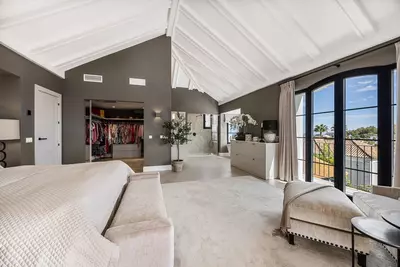 Detached Villa in Nueva Andalucía