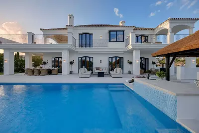 Detached Villa in Nueva Andalucía