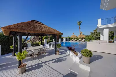 Detached Villa in Nueva Andalucía