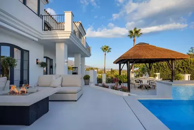 Detached Villa in Nueva Andalucía