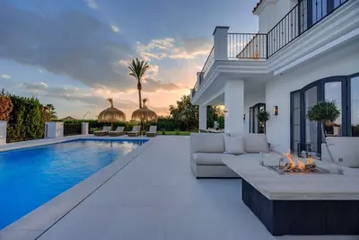 Detached Villa in Nueva Andalucía