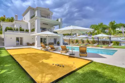 Detached Villa in Nueva Andalucía