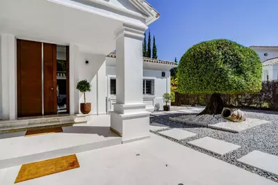 Detached Villa in Nueva Andalucía
