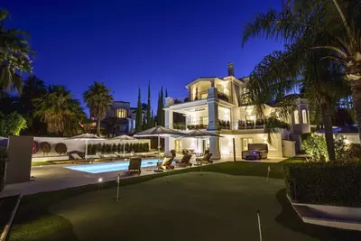 Detached Villa in Nueva Andalucía
