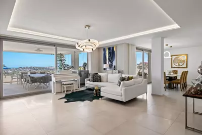 Middle Floor Apartment in Nueva Andalucía