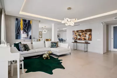 Middle Floor Apartment in Nueva Andalucía