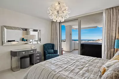 Middle Floor Apartment in Nueva Andalucía