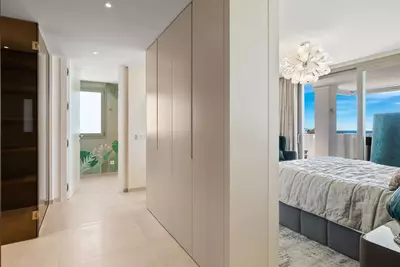 Middle Floor Apartment in Nueva Andalucía