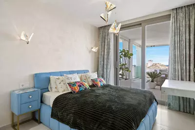 Middle Floor Apartment in Nueva Andalucía