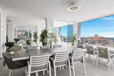 Middle Floor Apartment in Nueva Andalucía