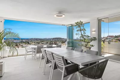 Middle Floor Apartment in Nueva Andalucía