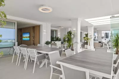 Middle Floor Apartment in Nueva Andalucía