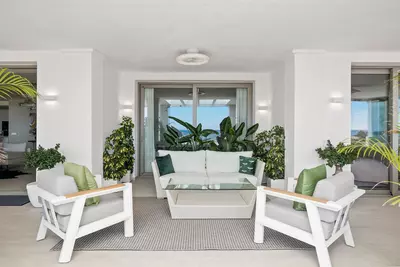 Middle Floor Apartment in Nueva Andalucía