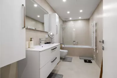 Middle Floor Apartment in Nueva Andalucía