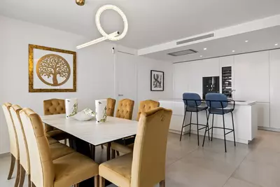 Middle Floor Apartment in Nueva Andalucía