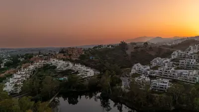 Middle Floor Apartment in Nueva Andalucía