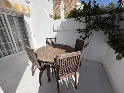 Townhouse in El Paraiso