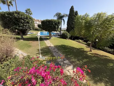 Townhouse in El Paraiso