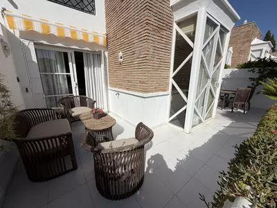 Townhouse in El Paraiso