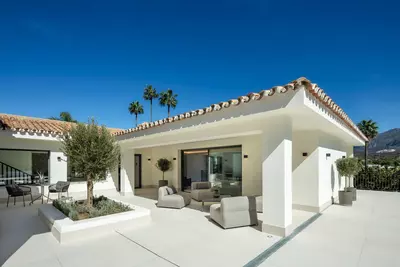 Detached Villa in Nueva Andalucía