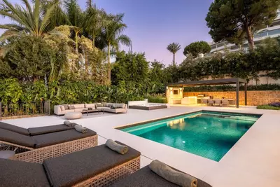 Detached Villa in Nueva Andalucía
